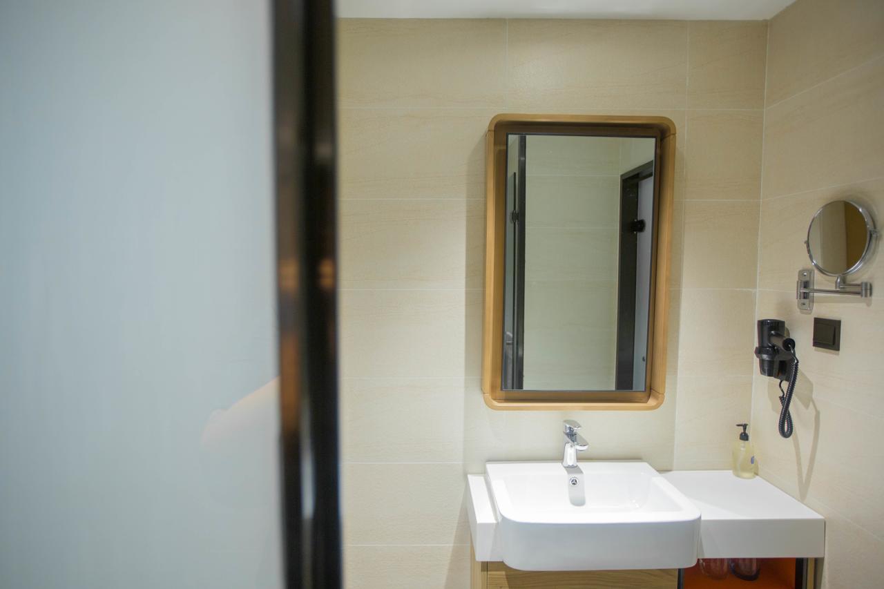 Hanting Premium Hotel Shanghai Plaza 66 ภายนอก รูปภาพ